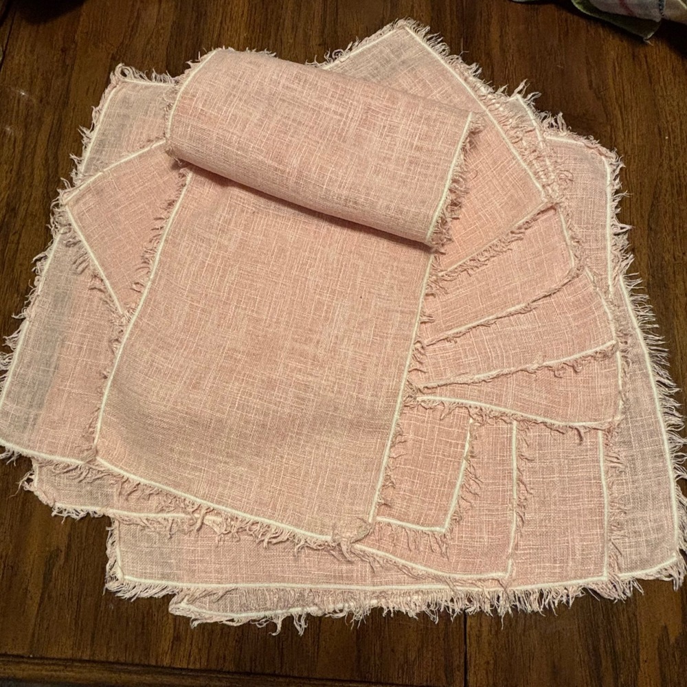 Vintage Pink Fringed Linen Textured Table Runner Placemats Napkins Set 9pc